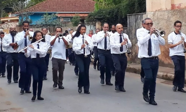 Banda Euterpe Cachoeirense comemora 167 anos de fundao com Alvorada Festiva