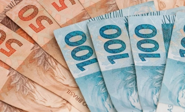 Ministro anuncia que o salrio mnimo passar para R$ 1.412 em 2024