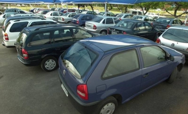 Senado aprova iseno de IPVA para carros com mais de 20 anos